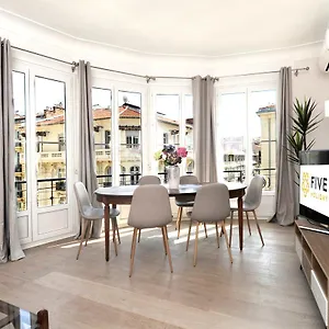 https://suite-appartment-la-buffa-five-stars-holiday-house.fr-provencehotel.com